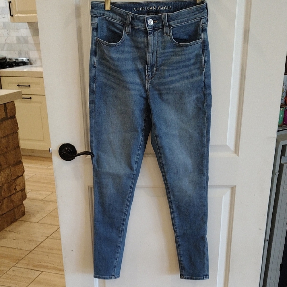 American Eagle Next Level Sretch Super Hi Rise Jegging Medium Wash Size 8 Reg